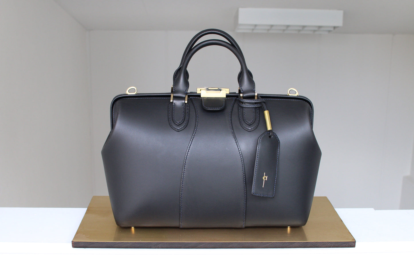 【オーダー】クラシックな総手縫いの口枠ボストンバッグ