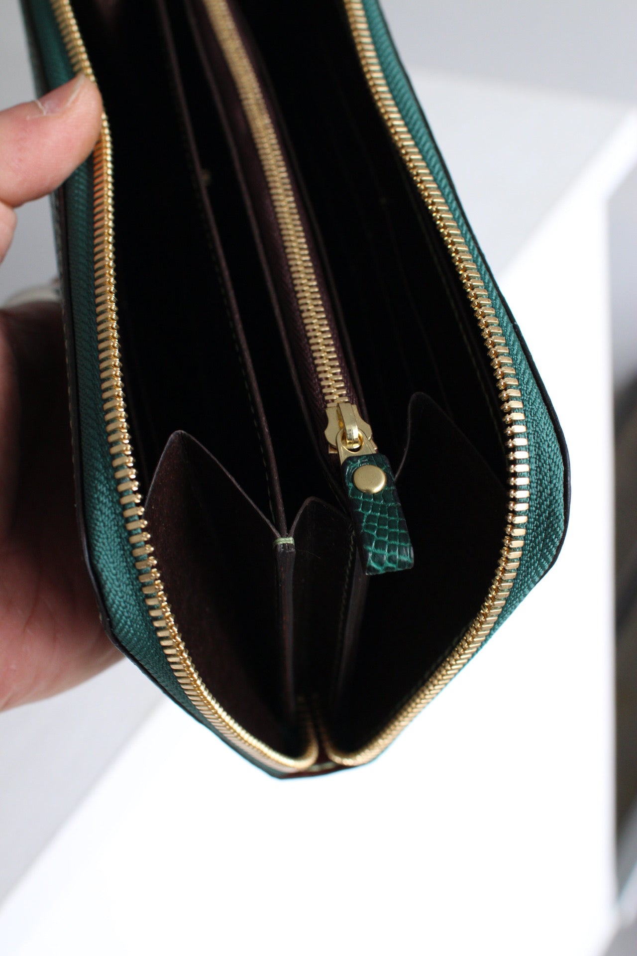 【オーダー】アリゲーター総手縫いラウンドZIPウォレット収納多め