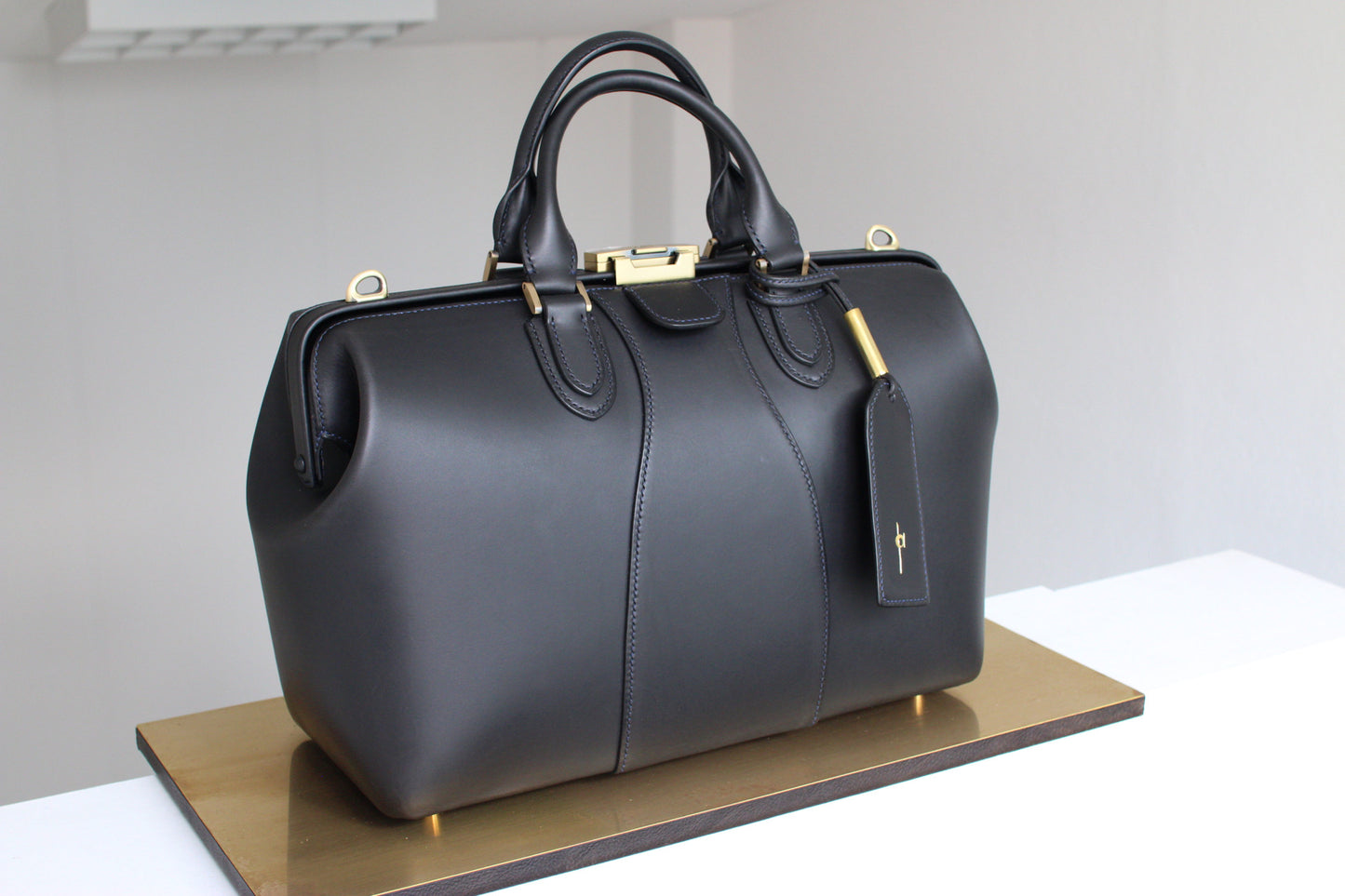 【オーダー】クラシックな総手縫いの口枠ボストンバッグ