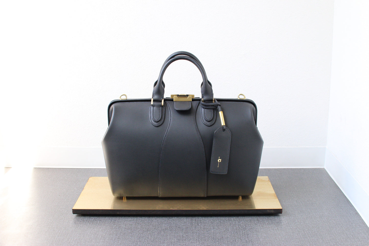 【オーダー】クラシックな総手縫いの口枠ボストンバッグ