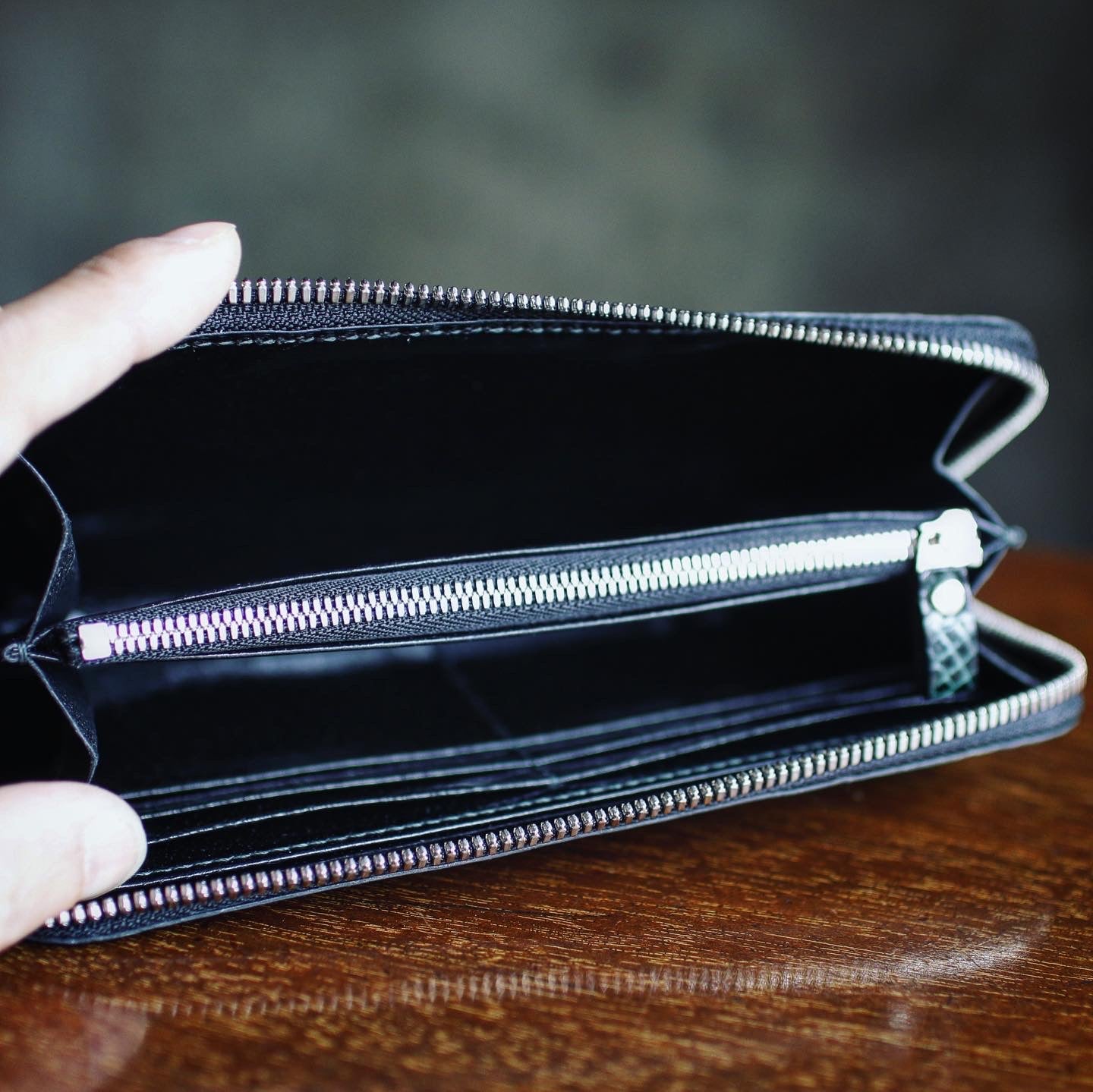 【オーダー】アリゲーター総手縫いラウンドZIPウォレット