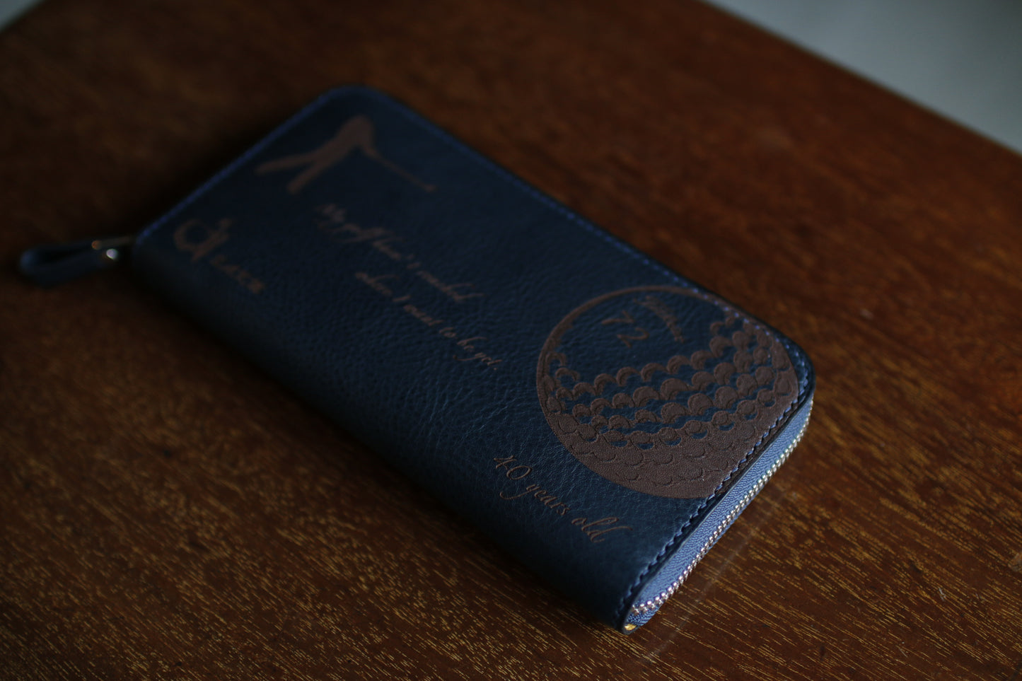 【オーダー】レーザー彫刻の総手縫いラウンドZIP長財布
