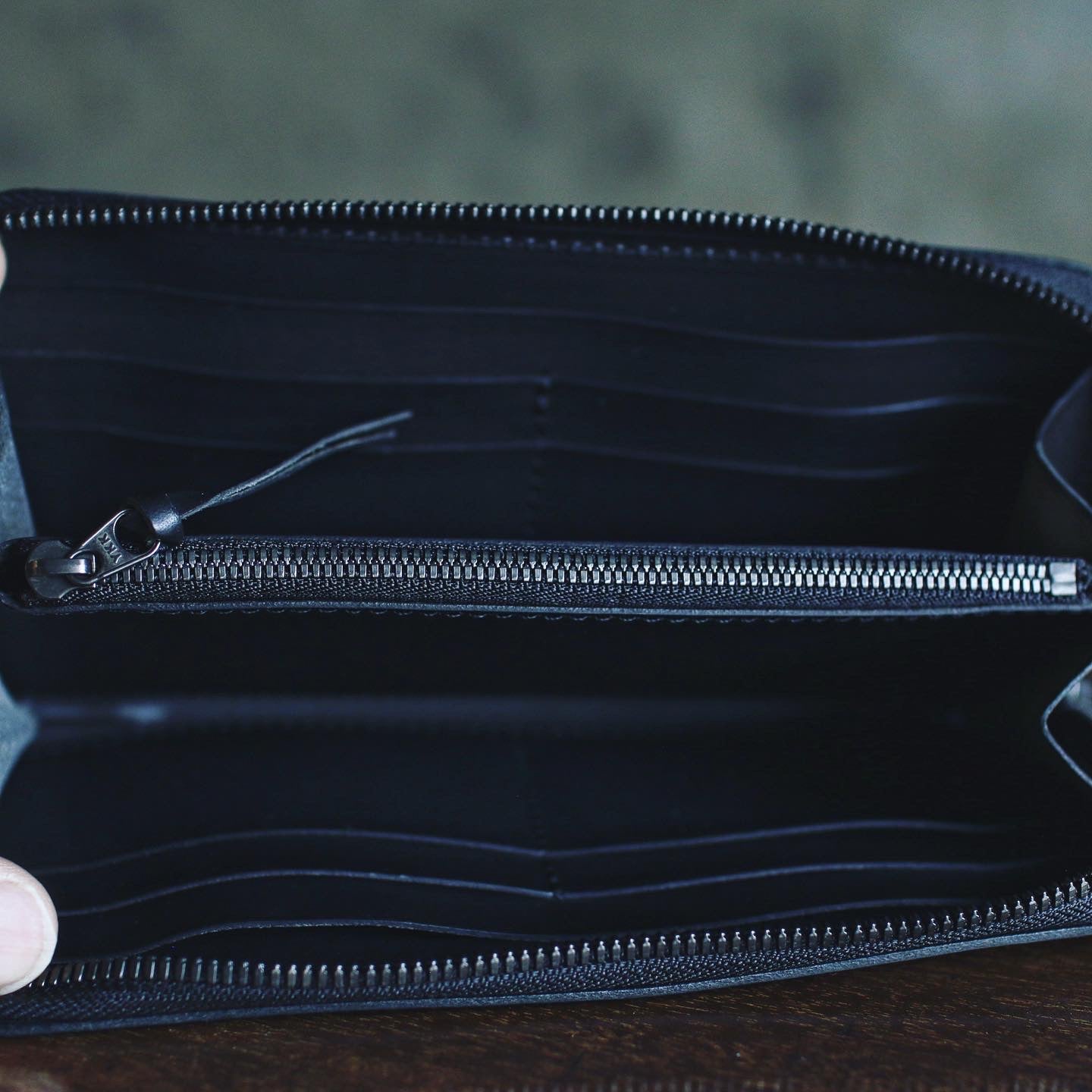 【オーダー】オールブラック仕様のラウンドZIP長財布