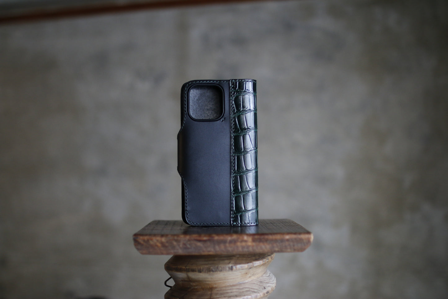 【オーダー】アリゲーターiphone 15 promaxケース