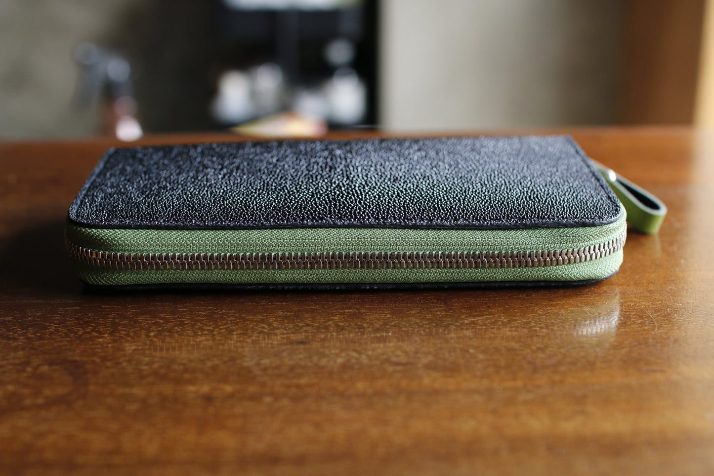 【オーダー】ガルーシャ総手縫いラウンドZIP長財布(ブラック×ライムグリーン)