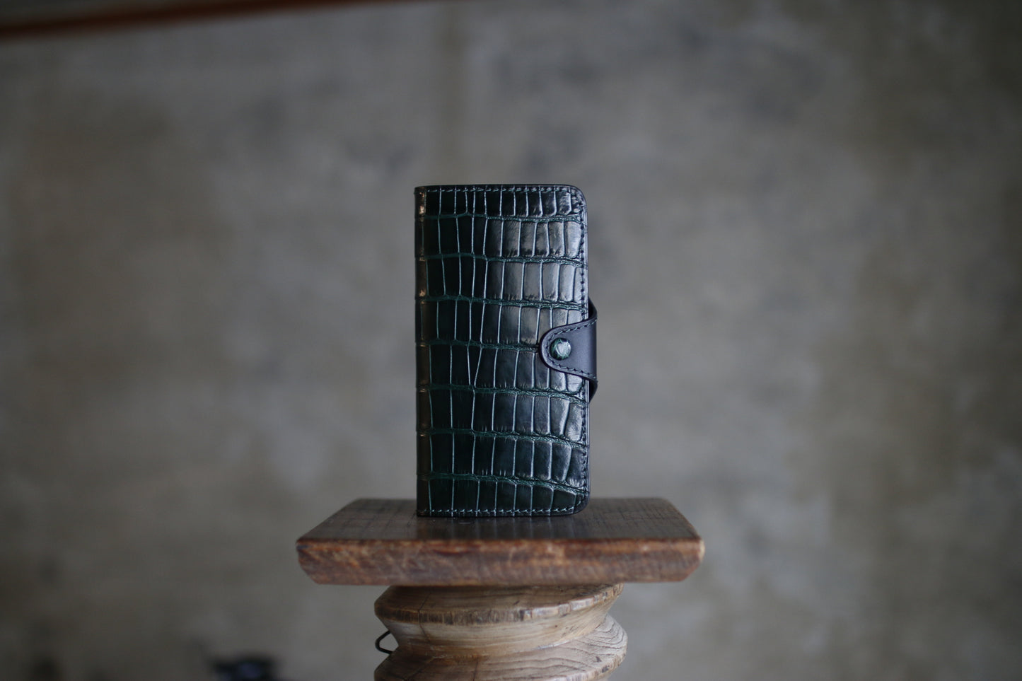 【オーダー】アリゲーターiphone 15 promaxケース