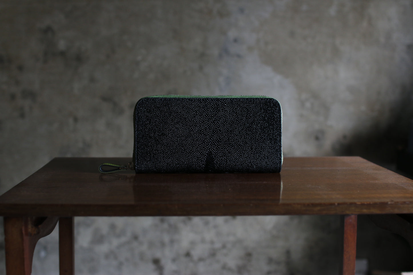 【オーダー】ガルーシャ総手縫いラウンドZIP長財布(ブラック×ライムグリーン)