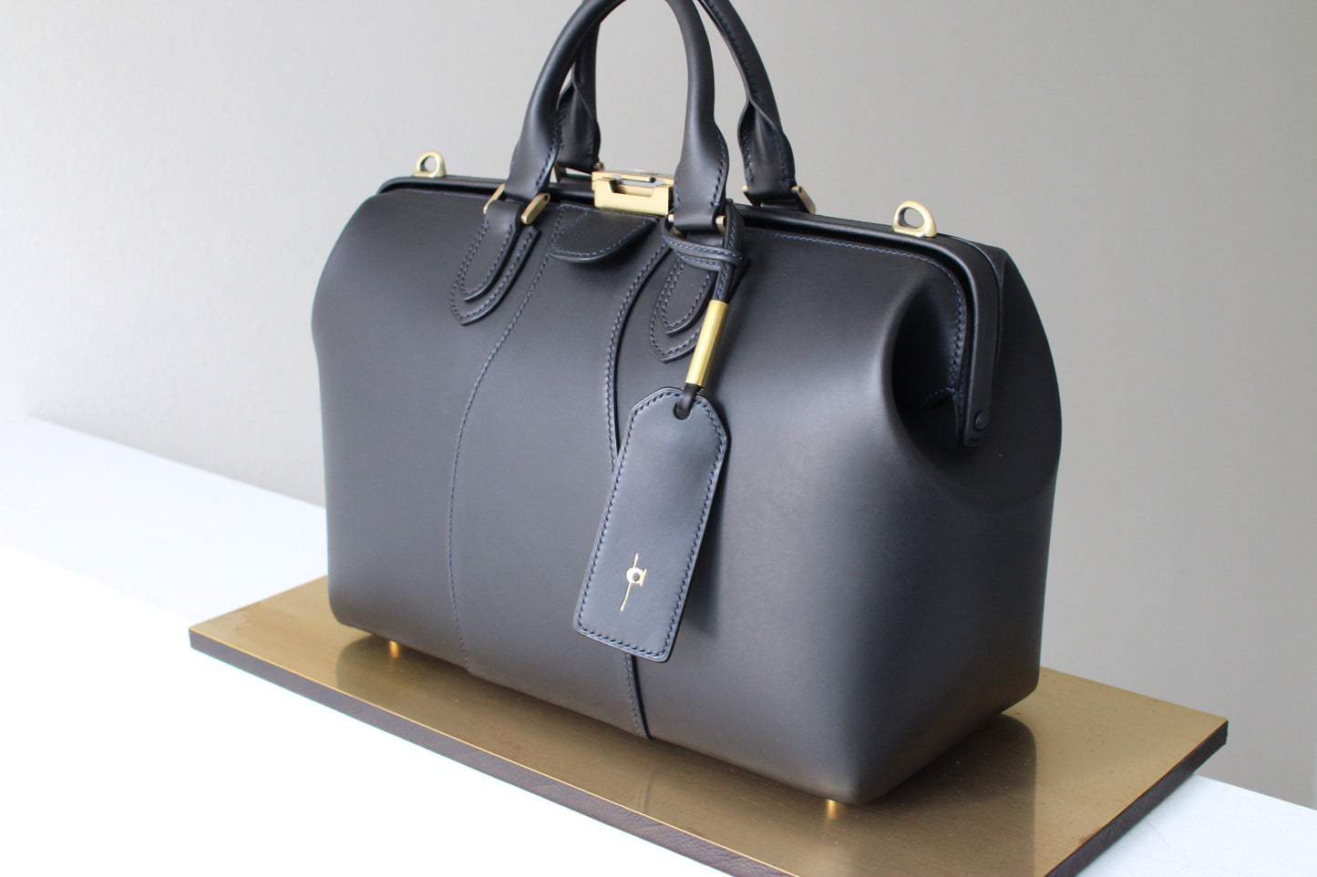 【オーダー】クラシックな総手縫いの口枠ボストンバッグ