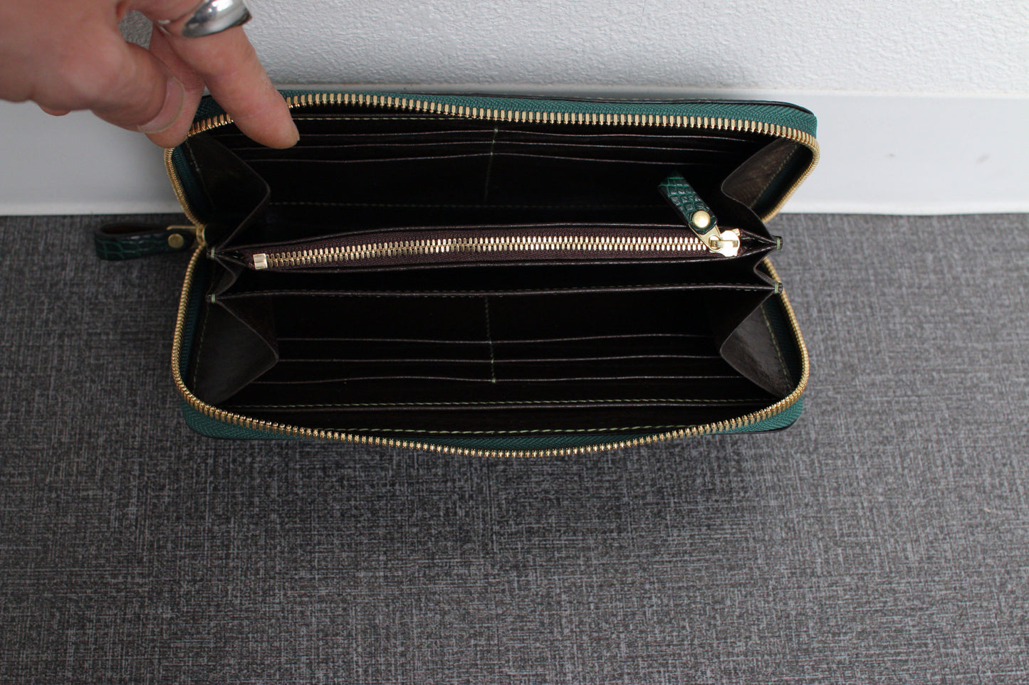 【オーダー】アリゲーター総手縫いラウンドZIPウォレット収納多め
