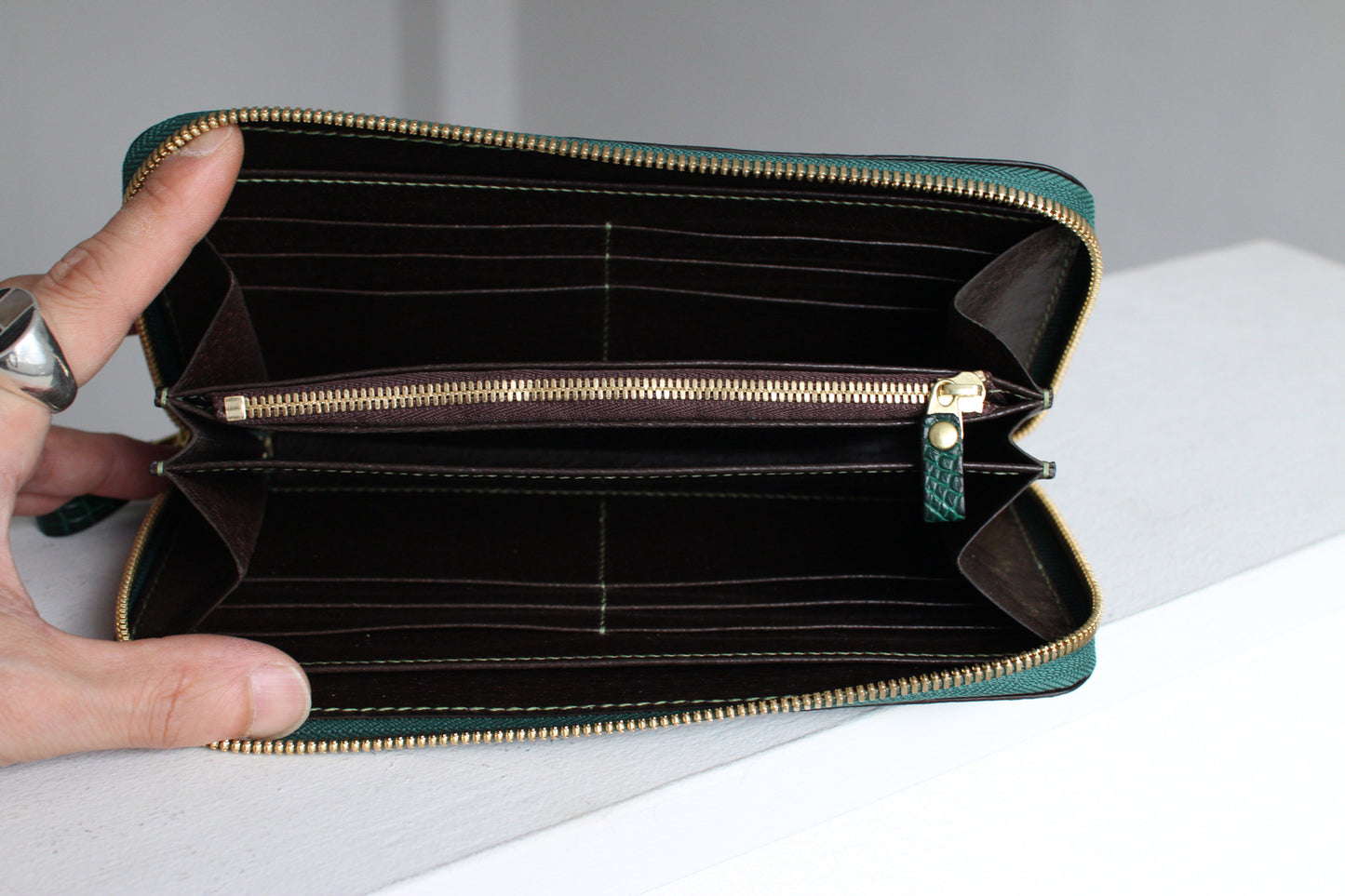 【オーダー】アリゲーター総手縫いラウンドZIPウォレット収納多め