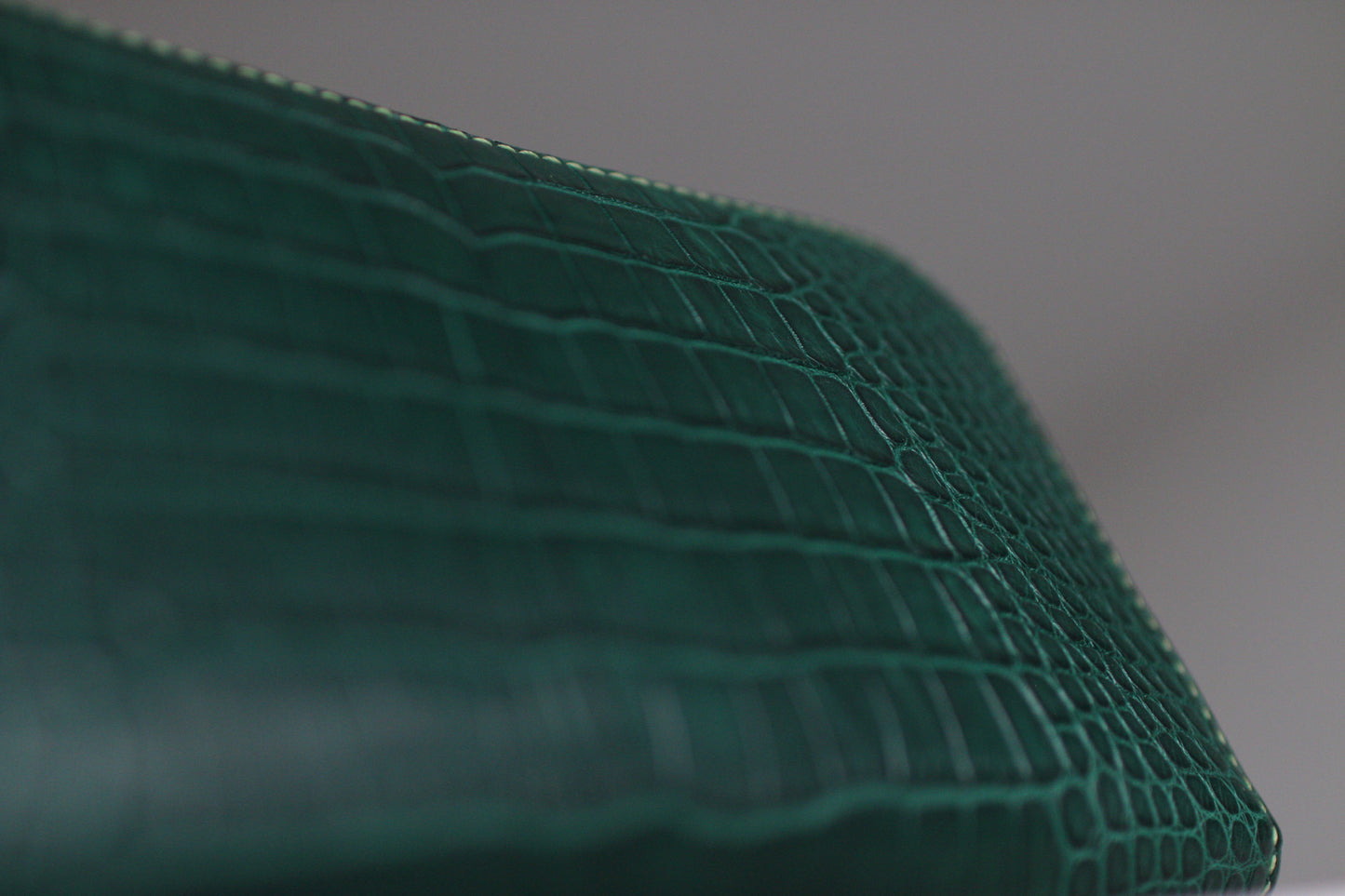 【オーダー】アリゲーター総手縫いラウンドZIPウォレット収納多め