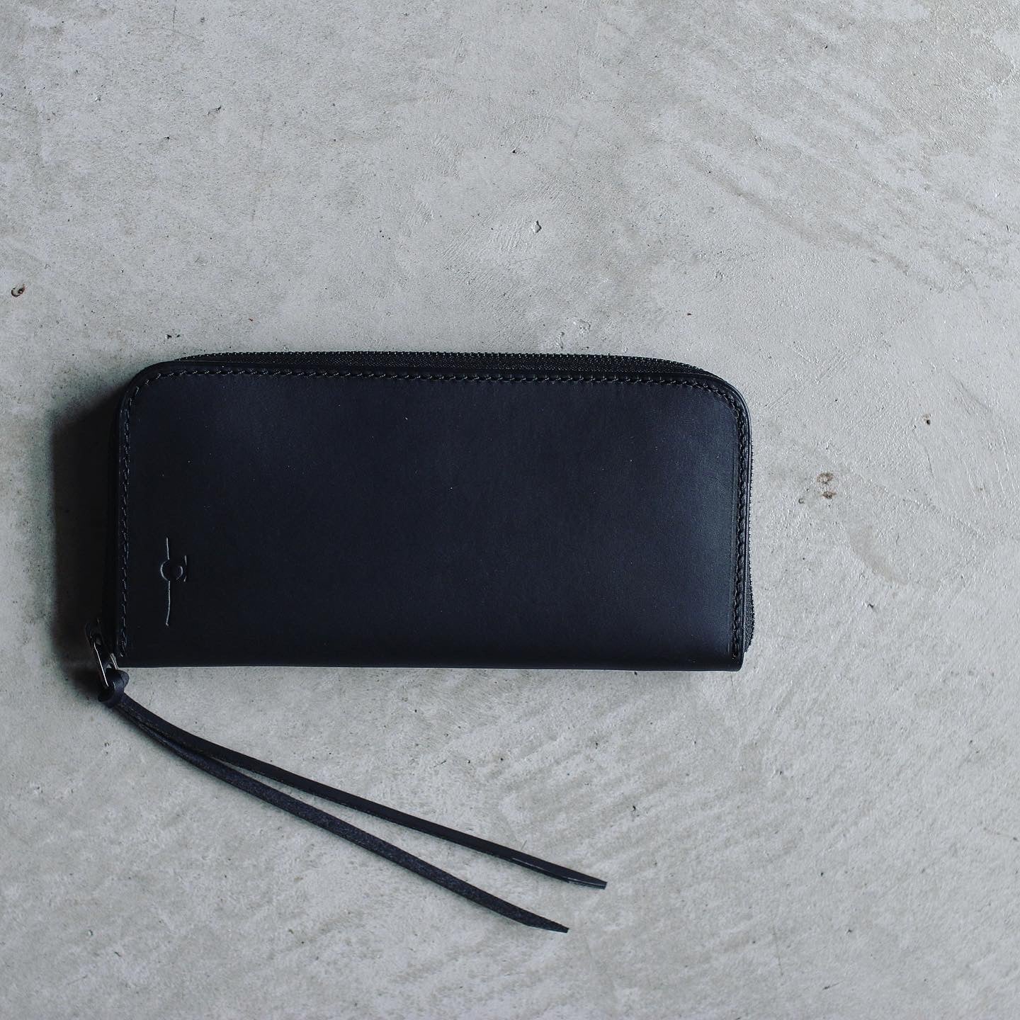 【オーダー】オールブラック仕様のラウンドZIP長財布