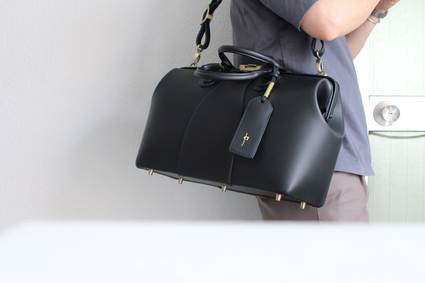 【オーダー】クラシックな総手縫いの口枠ボストンバッグ