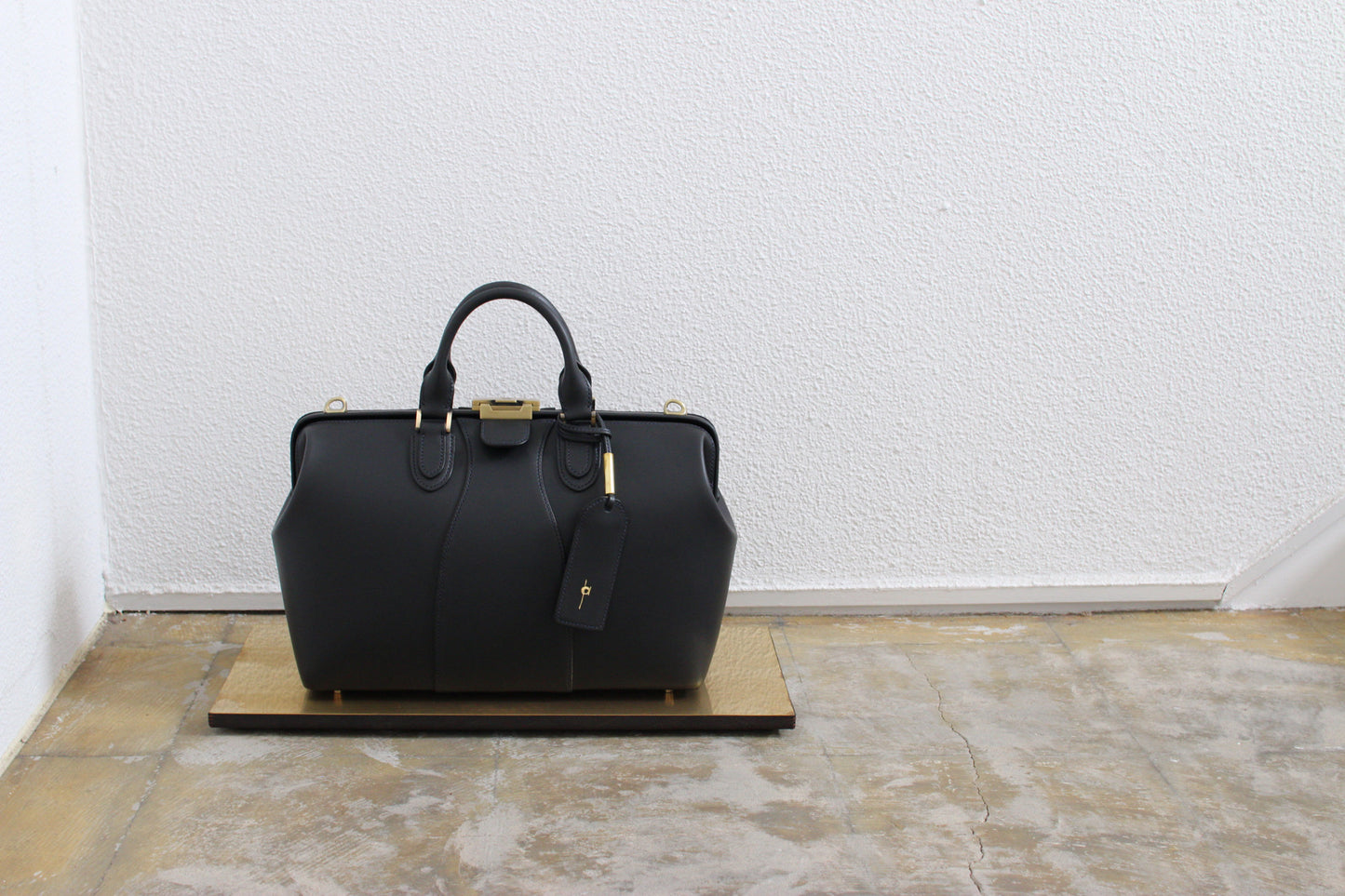 【オーダー】クラシックな総手縫いの口枠ボストンバッグ