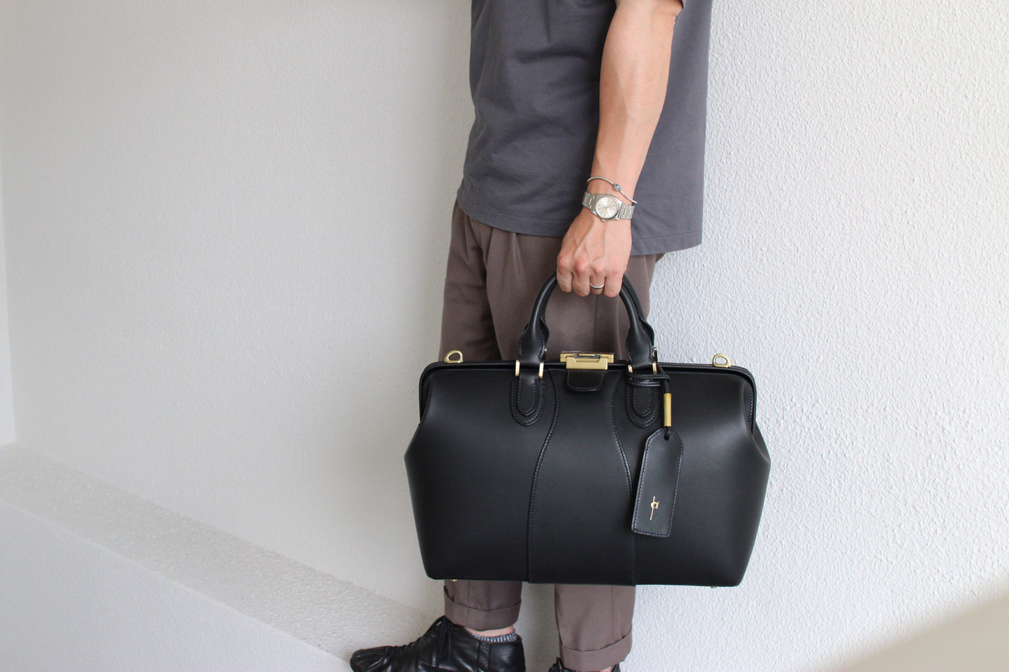 【オーダー】クラシックな総手縫いの口枠ボストンバッグ