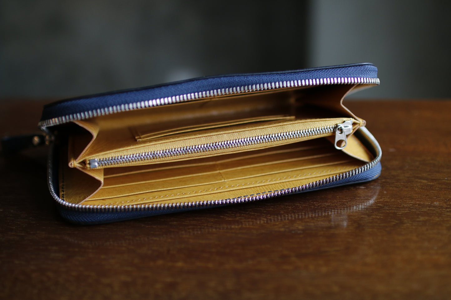 【オーダー】レーザー彫刻の総手縫いラウンドZIP長財布