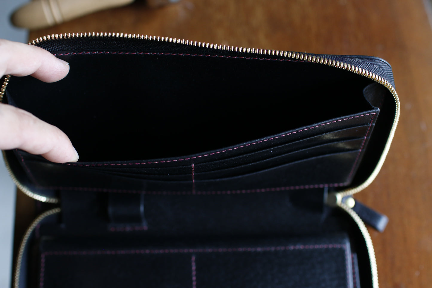 【オーダー】ハンドダイパープルの総手縫いオーガナイザー財布