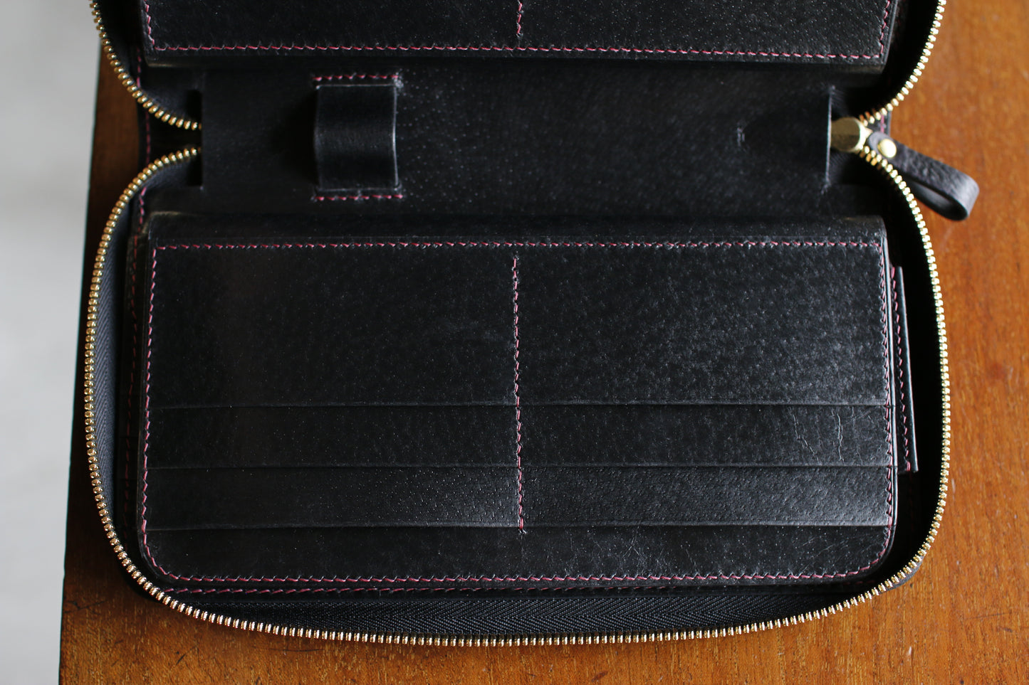 【オーダー】ハンドダイパープルの総手縫いオーガナイザー財布