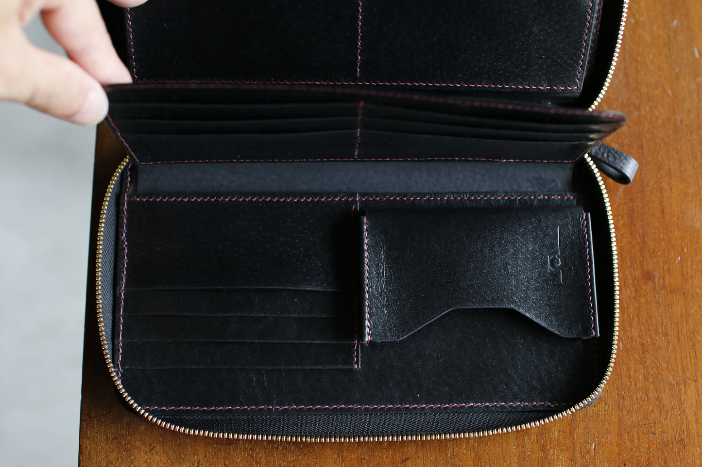 【オーダー】ハンドダイパープルの総手縫いオーガナイザー財布