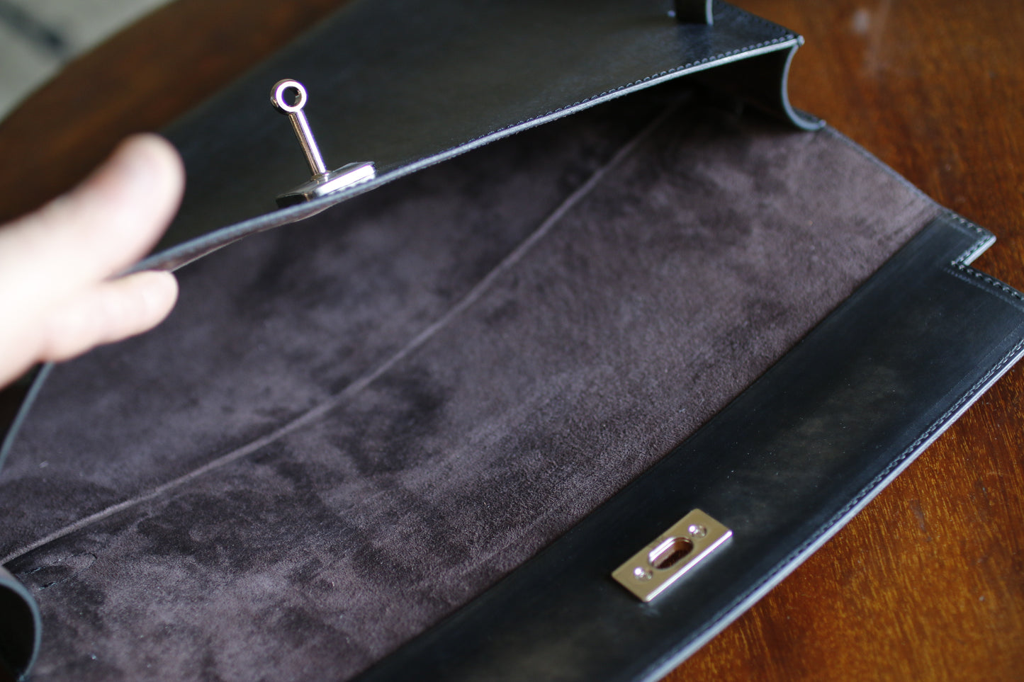 【オーダー】金具が特徴的なPCクラッチバッグ