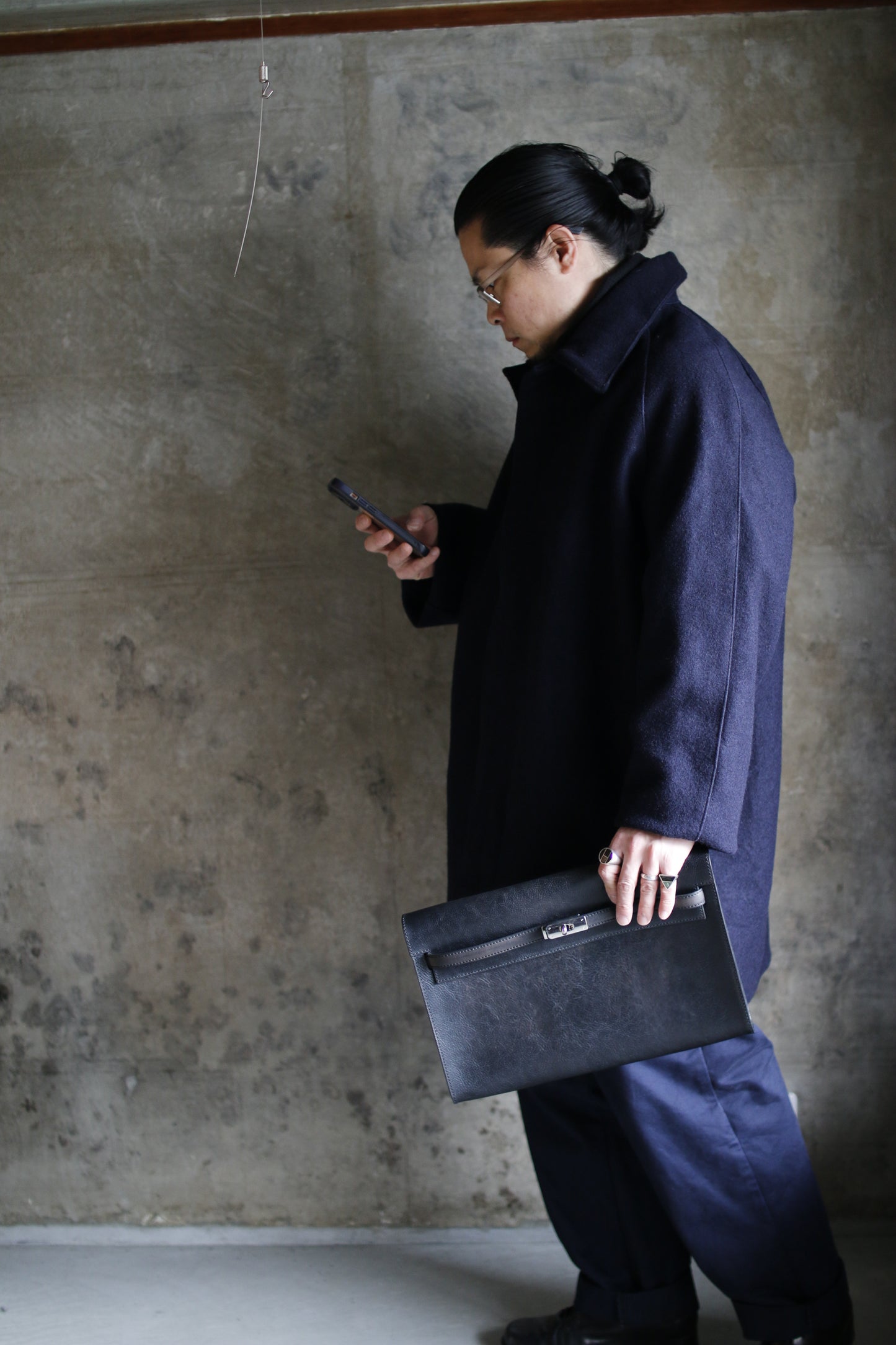 【オーダー】金具が特徴的なPCクラッチバッグ