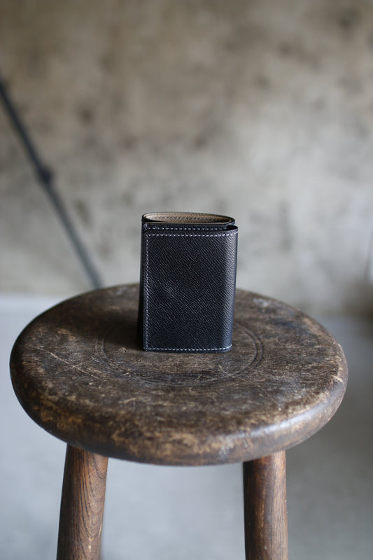 【オーダー】ブラック×トープの総手縫い三つ折ミニ財布