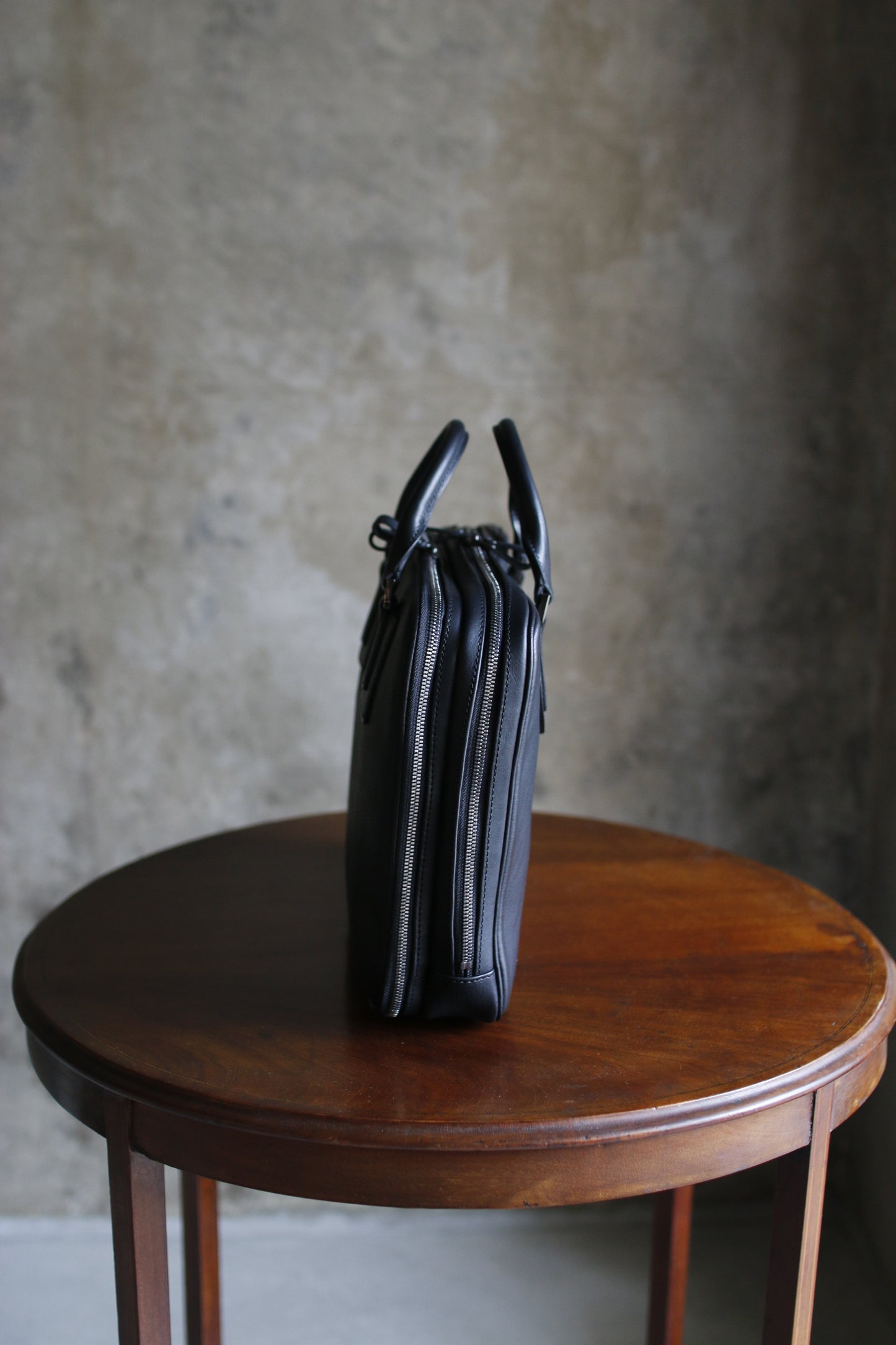 【オーダー】前後で表情が違うビジネスバッグ