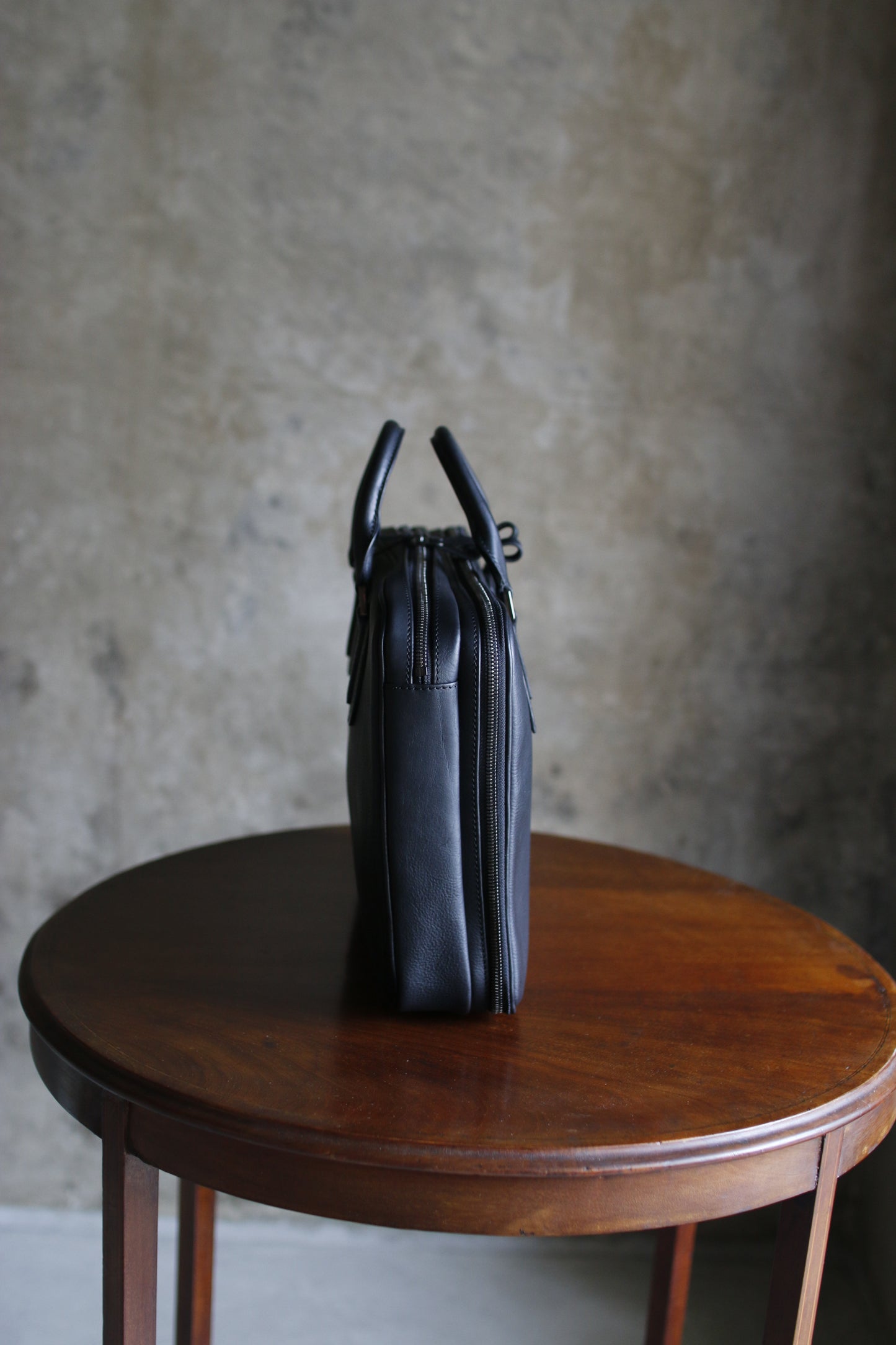 【オーダー】前後で表情が違うビジネスバッグ