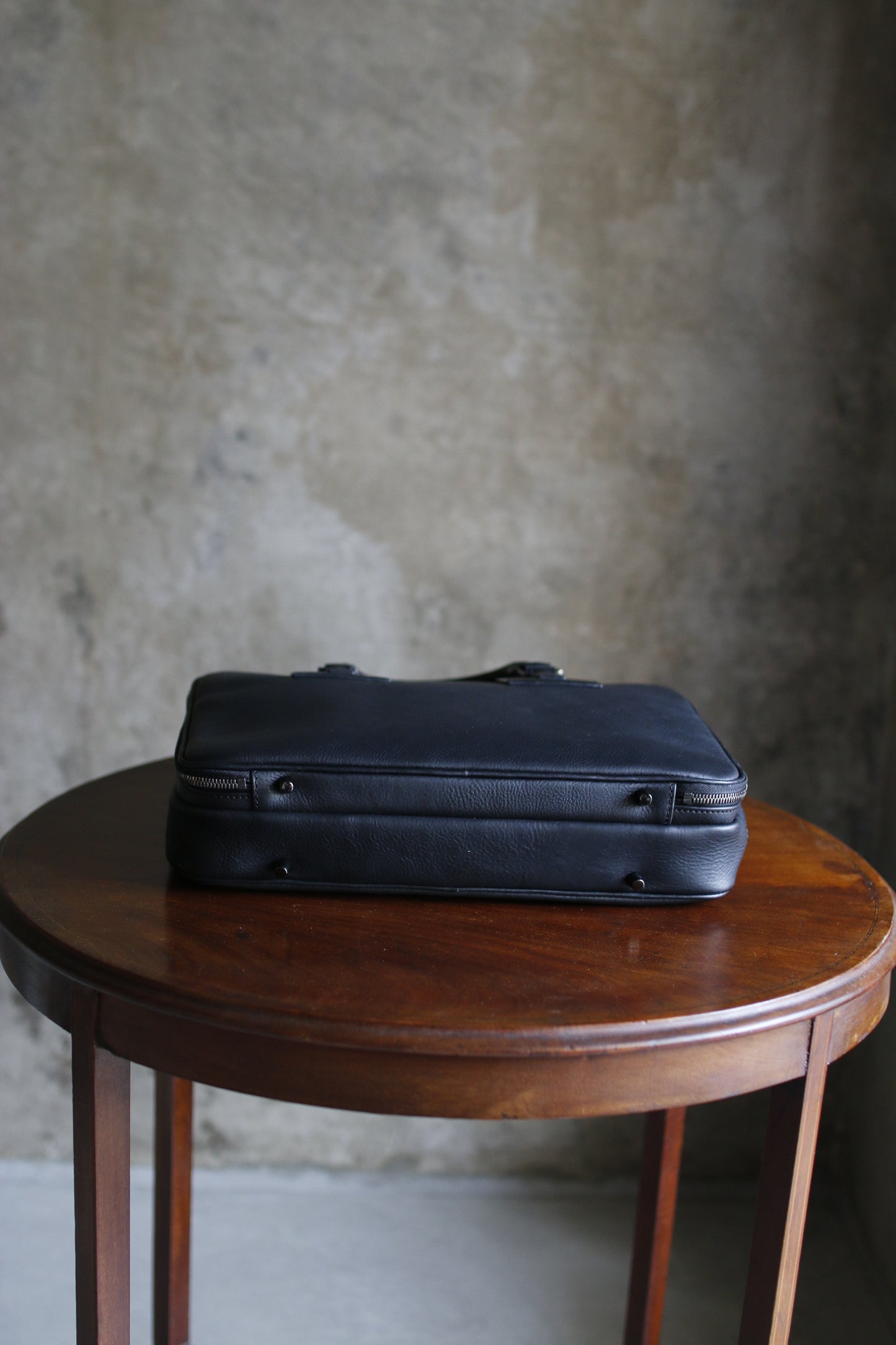 【オーダー】前後で表情が違うビジネスバッグ