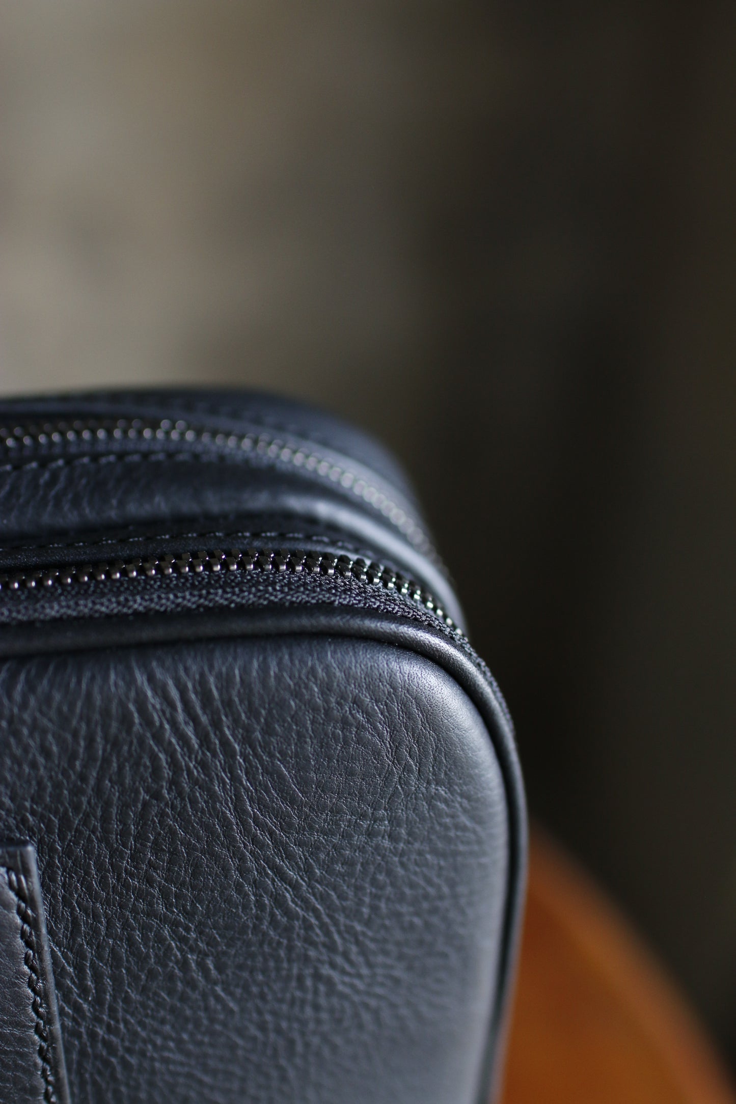 【オーダー】前後で表情が違うビジネスバッグ