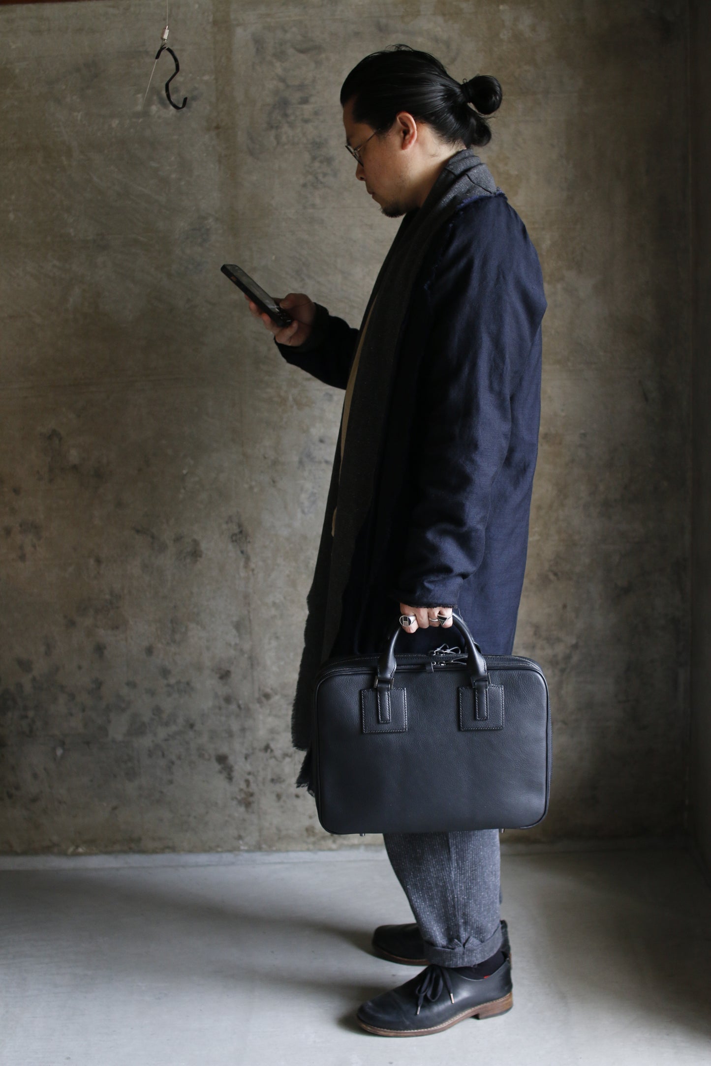 【オーダー】前後で表情が違うビジネスバッグ