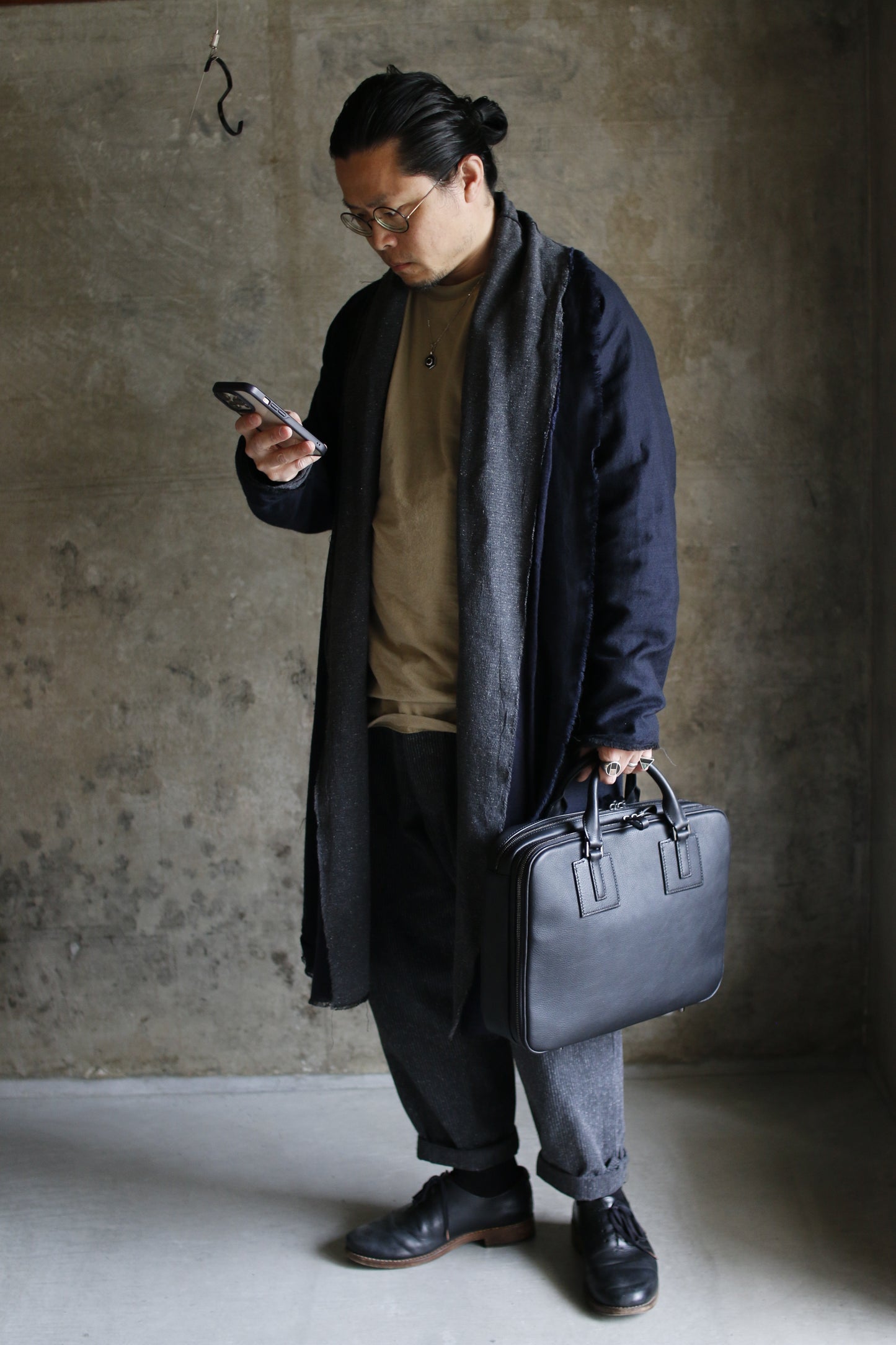 【オーダー】前後で表情が違うビジネスバッグ