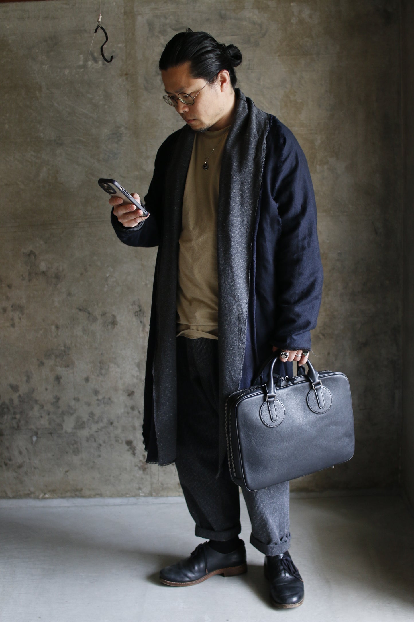 【オーダー】前後で表情が違うビジネスバッグ