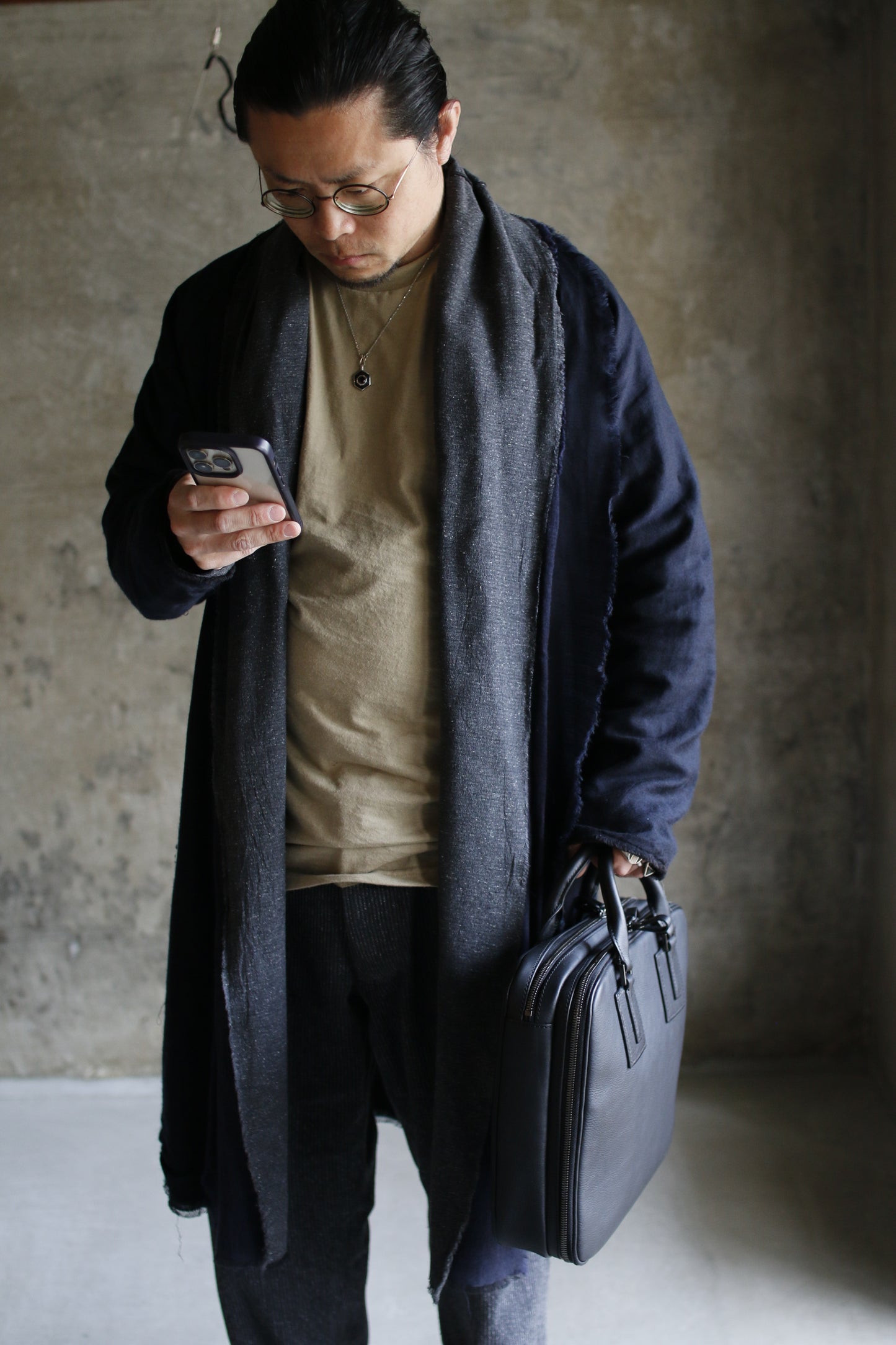 【オーダー】前後で表情が違うビジネスバッグ