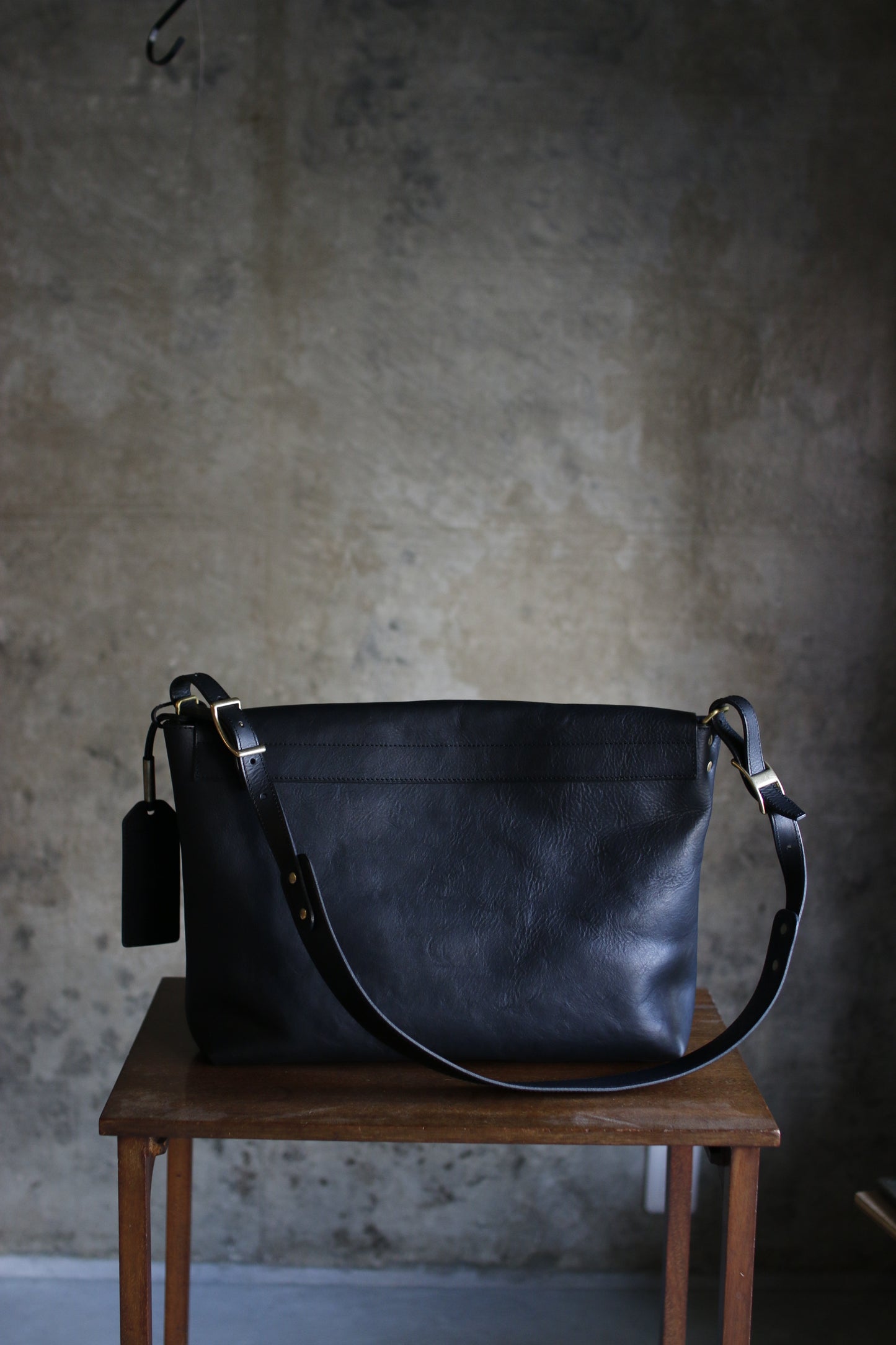 【オーダー】Y様裁ち切りカブセのメッセンジャーバッグ