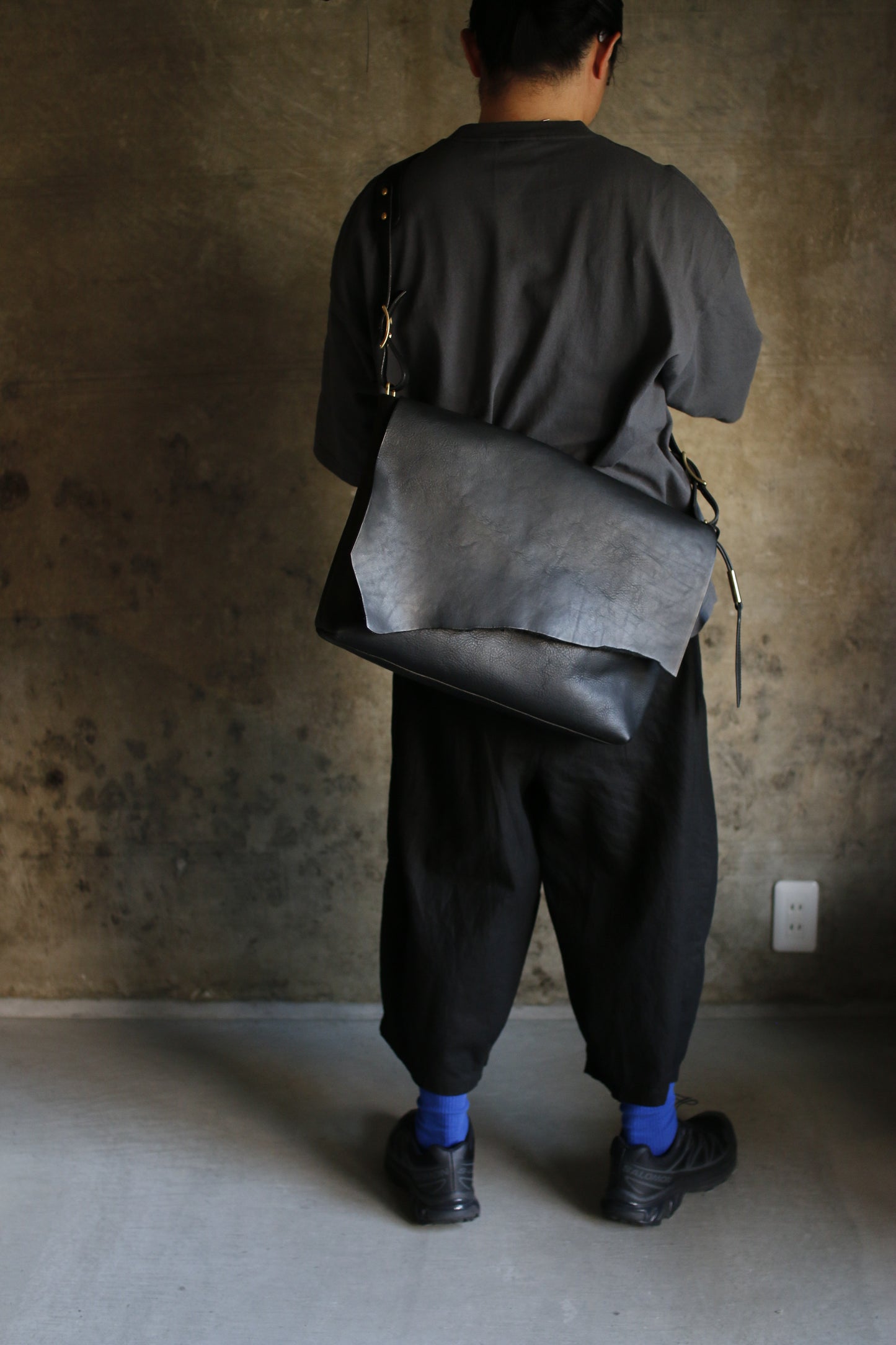 【オーダー】Y様裁ち切りカブセのメッセンジャーバッグ