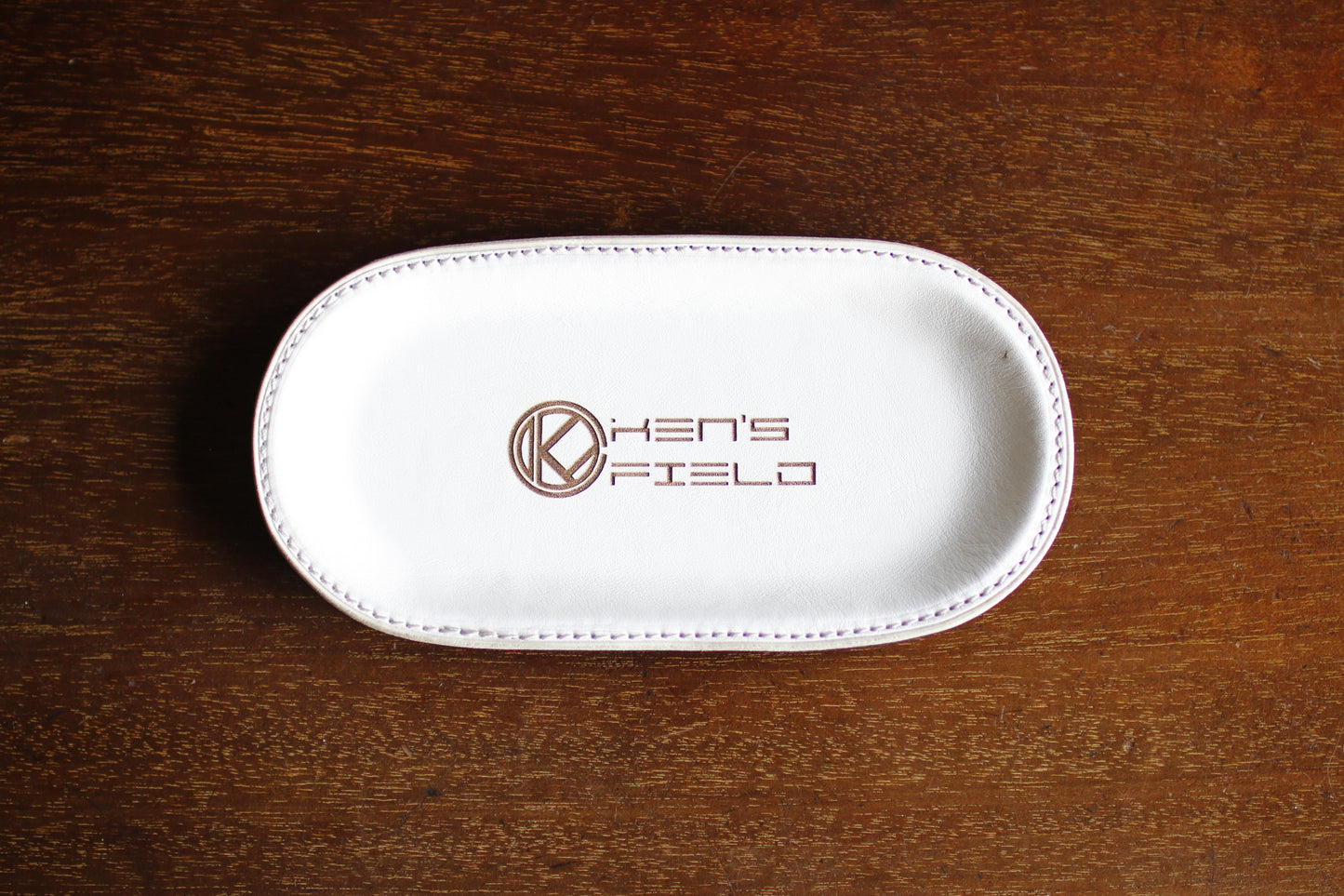 【オーダー】レザーの質感を感じるキャッシュトレイ※レーザー加工ロゴver.