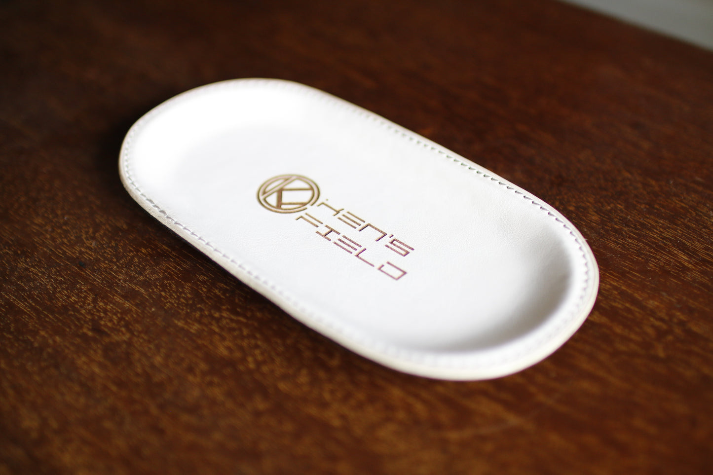 【オーダー】レザーの質感を感じるキャッシュトレイ※レーザー加工ロゴver.