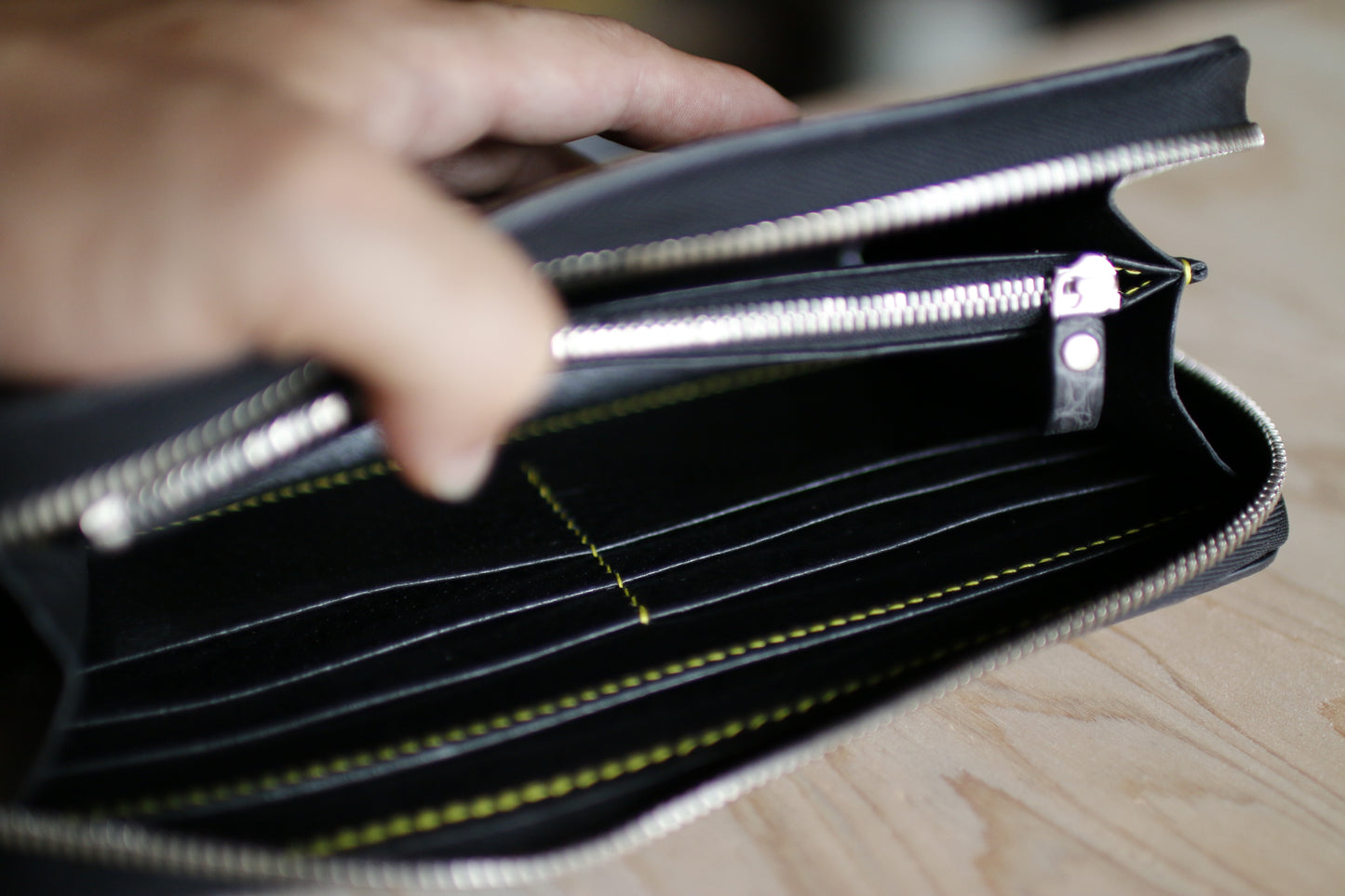 【オーダー】アリゲーター墨黒オーガナイザー長財布