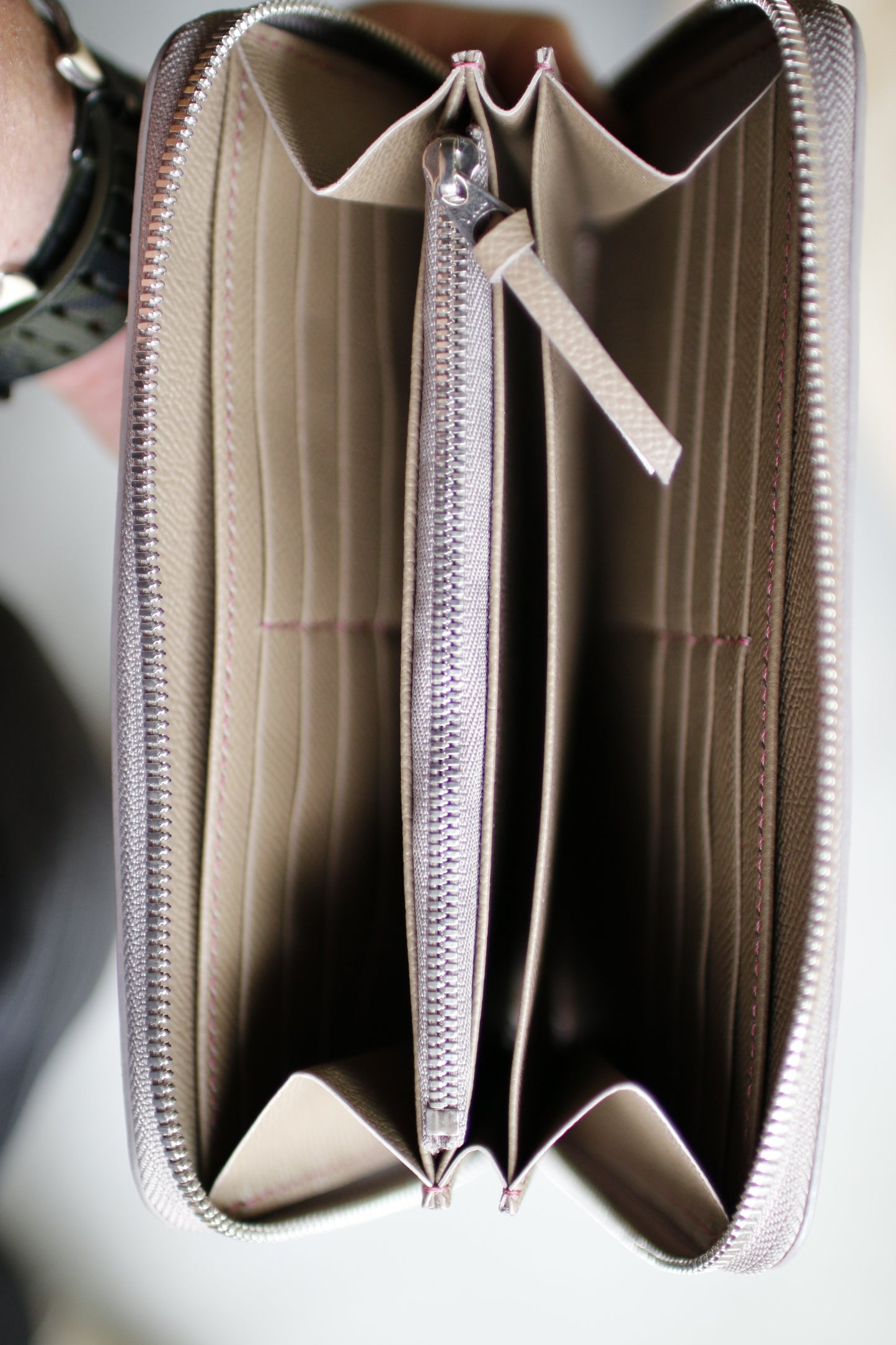 【オーダー】オールノブレッサカーフ仕様のラウンドファスナー長財布